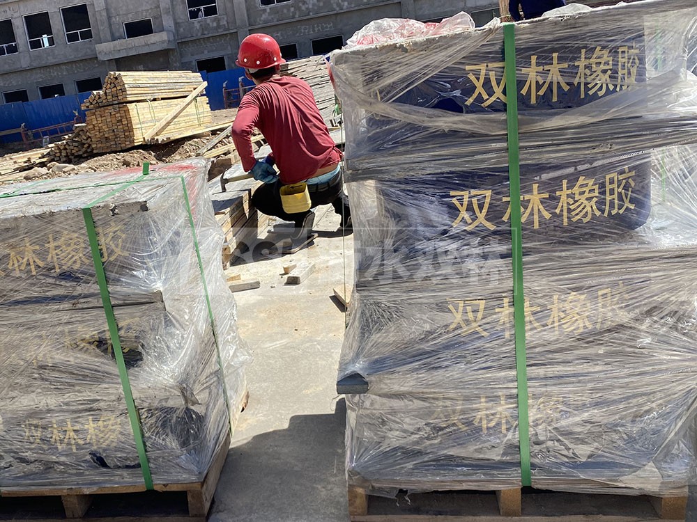 摩擦摆式减隔震支座